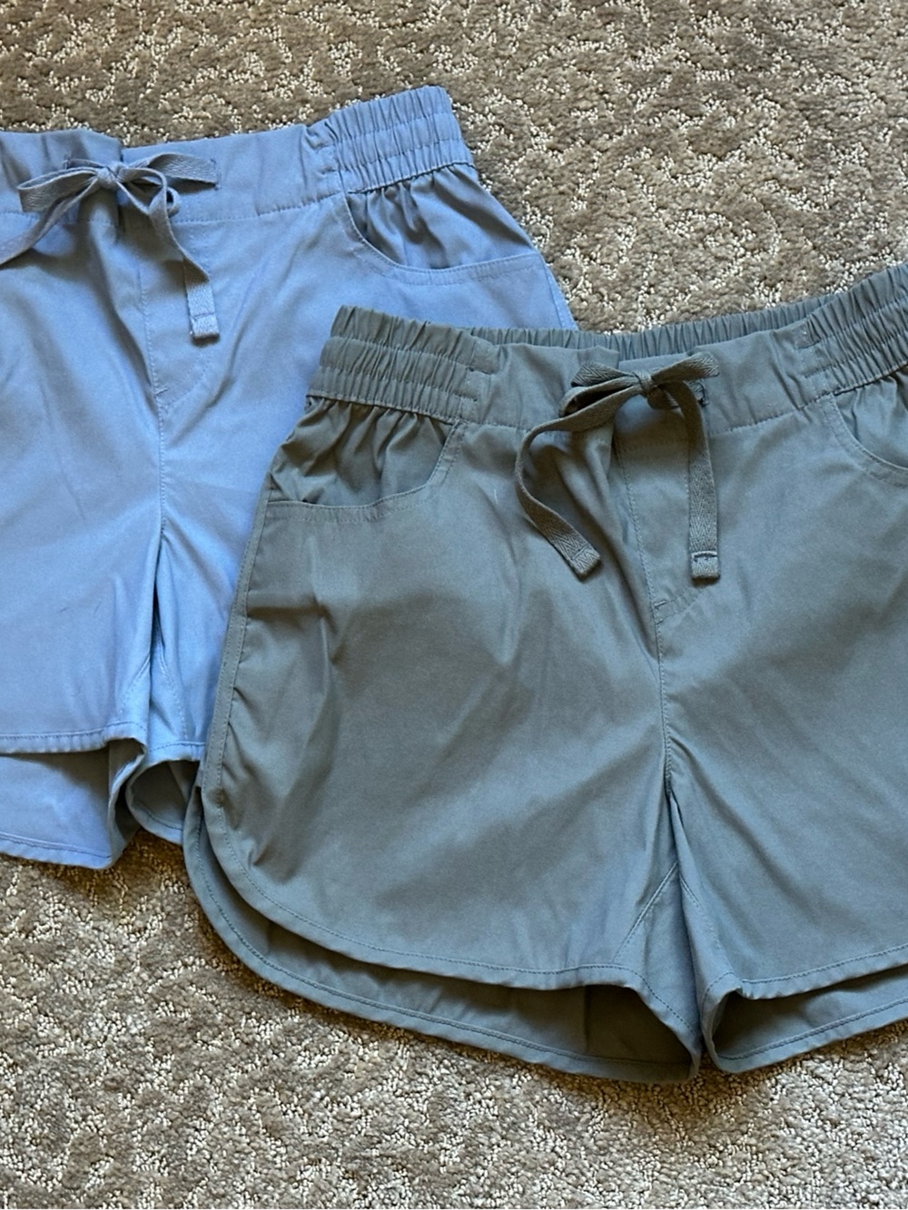 Eddie Bauer women’s Elastic-Waist Drawstring Shorts - Blue and Green